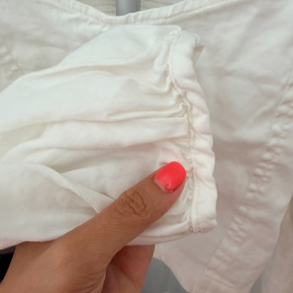 Aritizia Babaton | ADWYN BLOUSE | Cropped puff-sleeve blouse - Picture 3 of 7